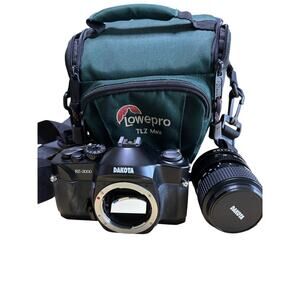 Vintage Dakota RZ-2000 SLR Film Camera w/ Quantaray Lens